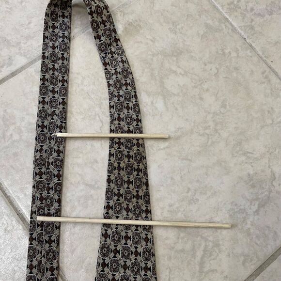 HENRY GRETHEL Men’s Italian silk tie Geo Aztec Pattern Browns Made in the  USA - Picture 13 of 15